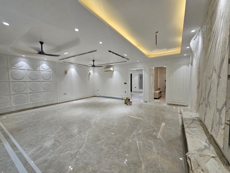 Room, dlf-the-summit 4 Bedroom 3400 Sq.Ft. Apartment In Dlf Phase V Gurgaon 8963147