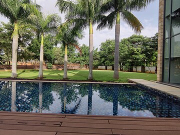 Swimming Pool in 5 BHK Villa at Prestige Golfshire, Nandi Hills – for Rent