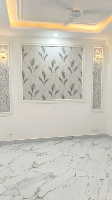 Room in 3 BHK Builder Floor at Ansal Sushant Apartments, Sushant Lok I – for Rent