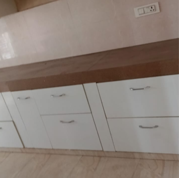 Furnished Amenities in 4 BHK Builder Floor at South City 2 – for Rent