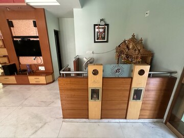 Furnished Amenities in 4 BHK Villa at Science City – for Sale