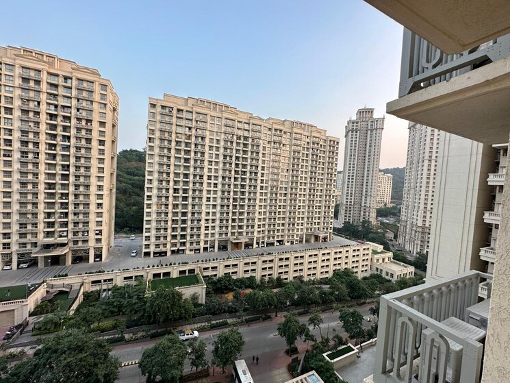 Exterior View, hiranandani-regent-hill 1 Bedroom 379 Sq.Ft. Apartment In Powai Mumbai 8963248