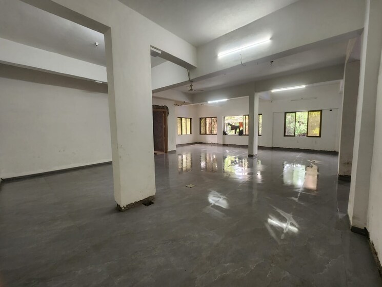  Parking, wagle industrial estate Commercial Office Space 2300 Sq.Ft. In Wagle Industrial Estate Thane 8963266