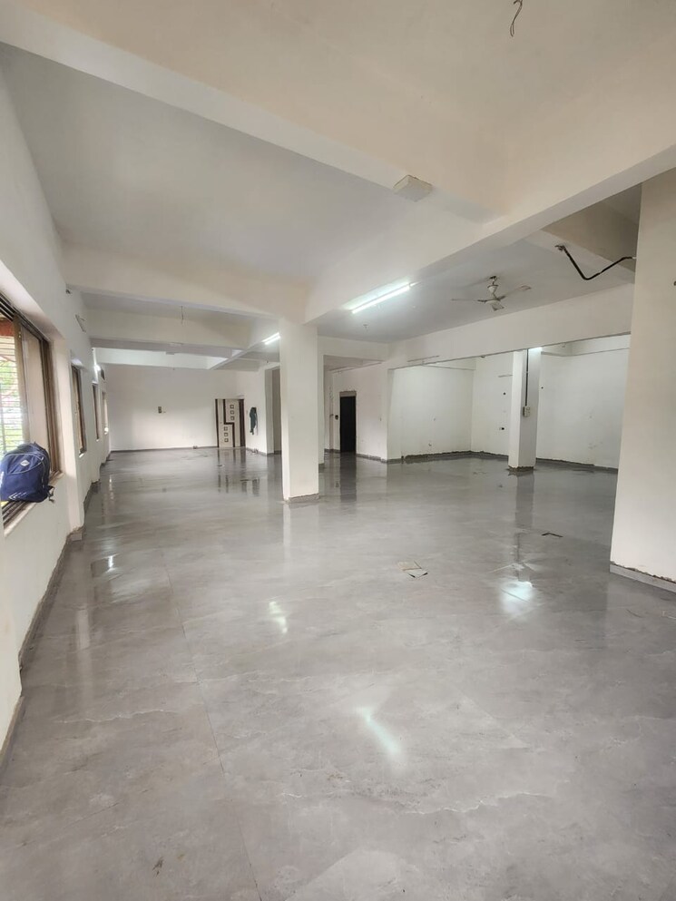 Room, wagle industrial estate Commercial Office Space 2300 Sq.Ft. In Wagle Industrial Estate Thane 8963266