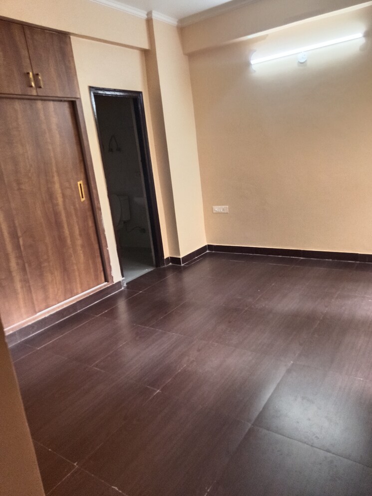 Room, aims-golf-city 2.5 Bedroom 1150 Sq.Ft. Apartment In Sector 75 Noida 8963283