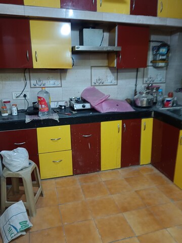 Team Area in 3 BHK Apartment at RWA Pocket R Dilshad Garden, Dilshad Garden – for Rent
