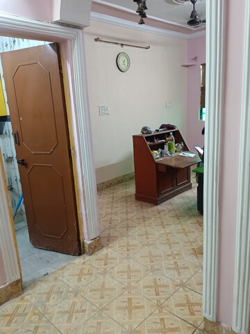 Bathroom in 3 BHK Apartment at RWA Pocket R Dilshad Garden, Dilshad Garden – for Rent