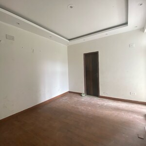 Room in 3 BHK Apartment at Sector 89 – for Sale