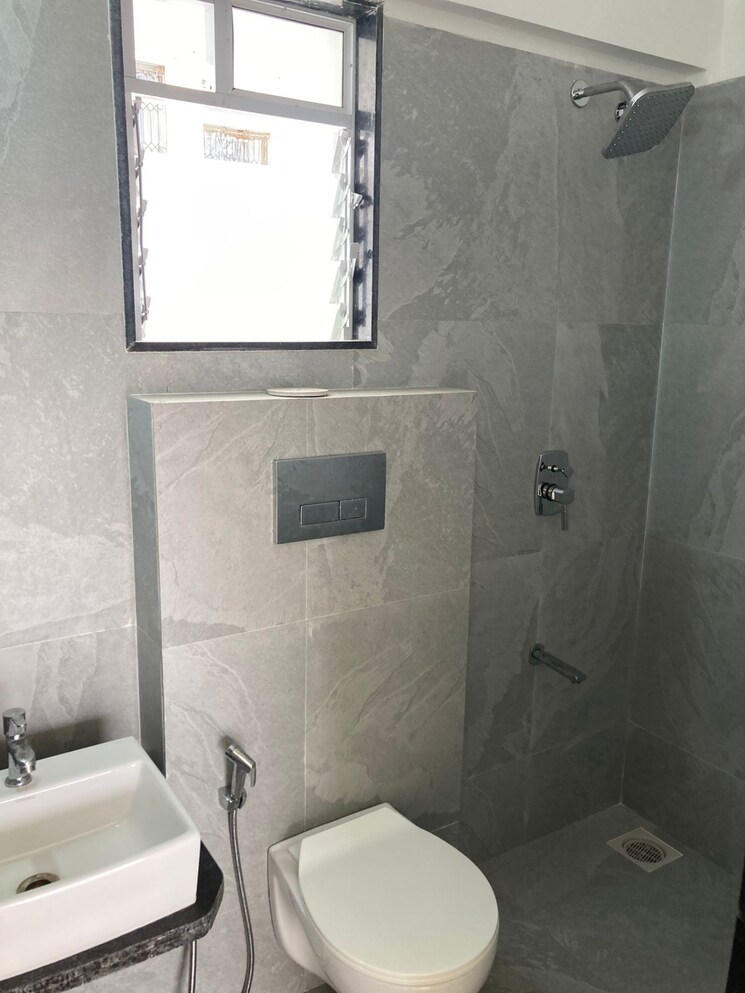 Bathroom, rajvi-ashtavinayak 2 Bedroom 625 Sq.Ft. Apartment In Andheri West Mumbai 8963309