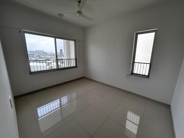 Room in 2 BHK Apartment at Godrej 24, Hinjewadi – for Rent