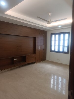 Room in 3 BHK Builder Floor at Chittaranjan Park – for Sale
