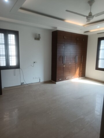 Room in 3 BHK Builder Floor at Chittaranjan Park – for Sale