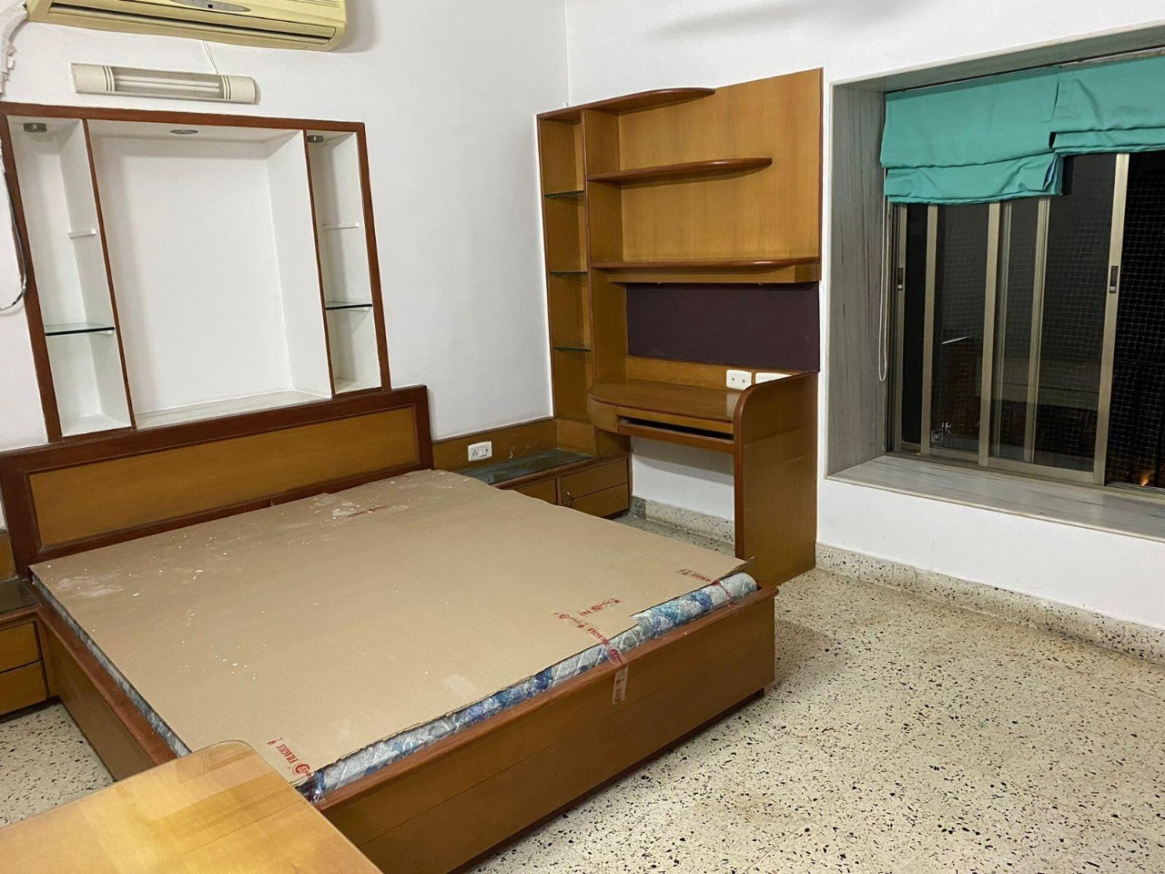 2 BHK + Servant Room 1200 Sq.Ft. Apartment in The Arcade