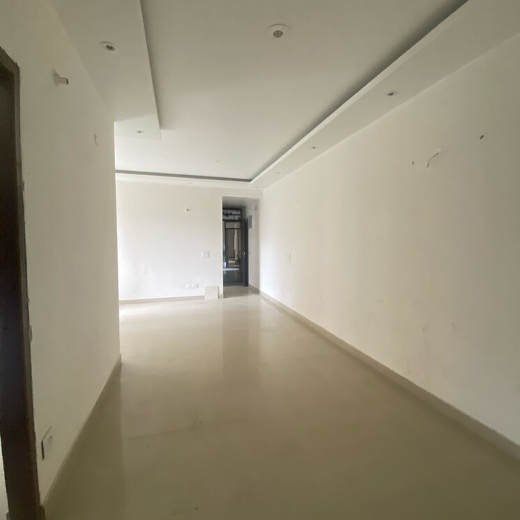 Room, sector 89 3 Bedroom 1500 Sq.Ft. Apartment In Sector 89 Faridabad 8963341