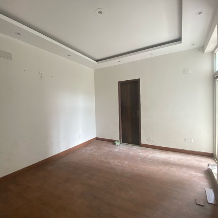 Room, sector 89 3 Bedroom 1500 Sq.Ft. Apartment In Sector 89 Faridabad 8963341