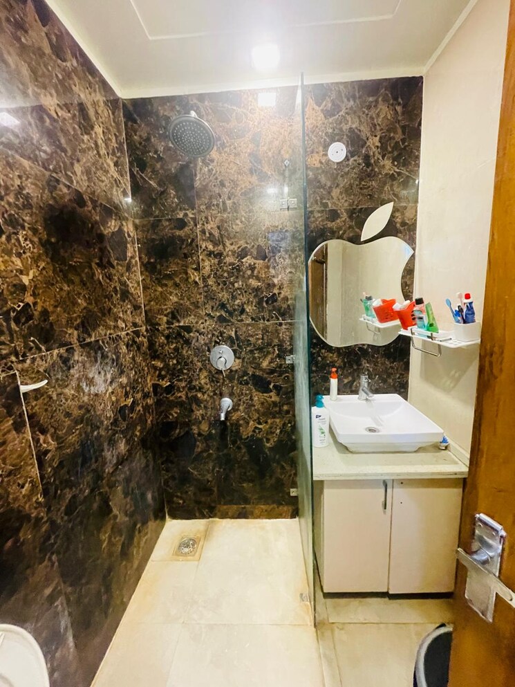 Bathroom, amolik-residency 2 Bedroom 1100 Sq.Ft. Builder Floor In Sector 86 Faridabad 8963344