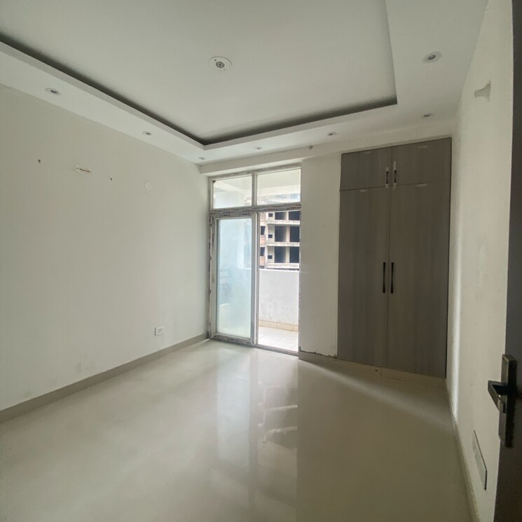 Room, sector 89 3 Bedroom 1500 Sq.Ft. Apartment In Sector 89 Faridabad 8963352