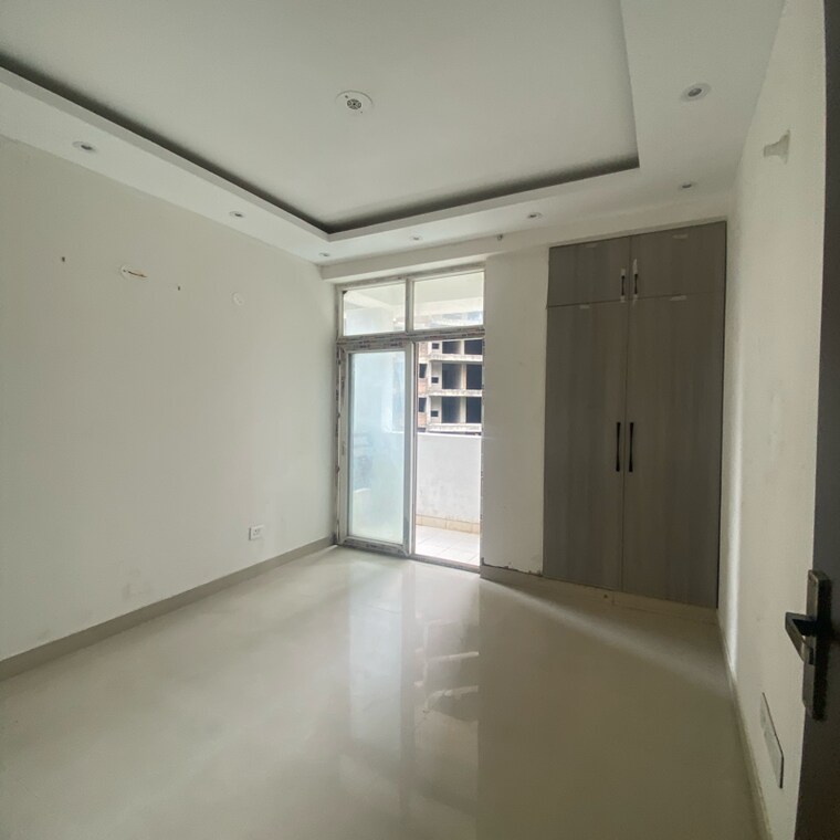 Room, sector 89 3 Bedroom 1500 Sq.Ft. Apartment In Sector 89 Faridabad 8963352