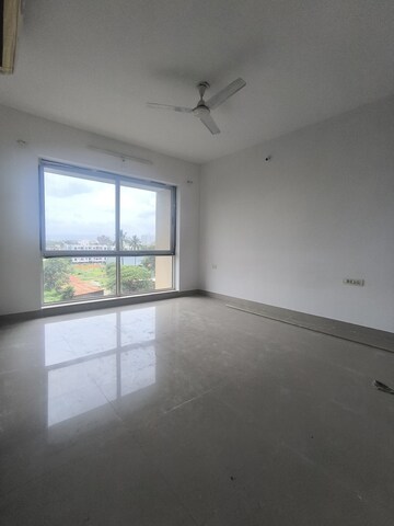 Room in 2 BHK Apartment at Marvel Bounty II, Hadapsar – for Sale
