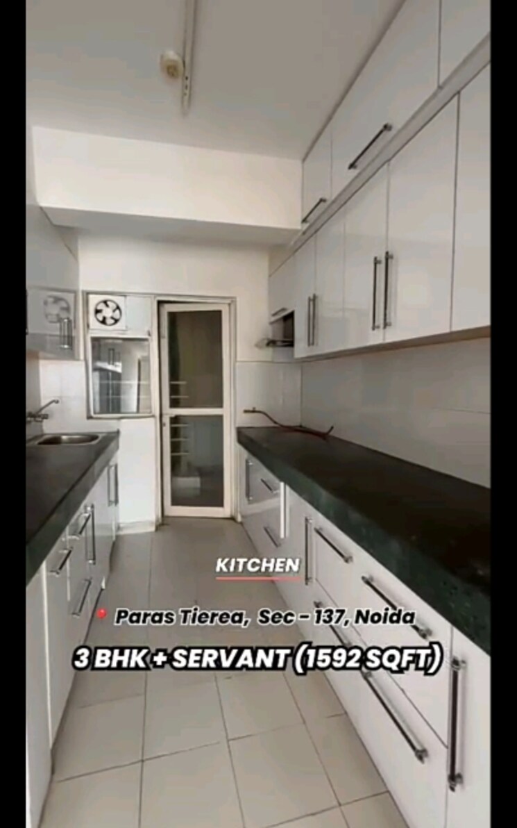 Kitchen, paras-tierea 3 Bedroom 1592 Sq.Ft. Apartment In Sector 137 Noida 8963395