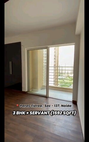 Room in 3 BHK Apartment at Paras Tierea, Sector 137 – for Sale