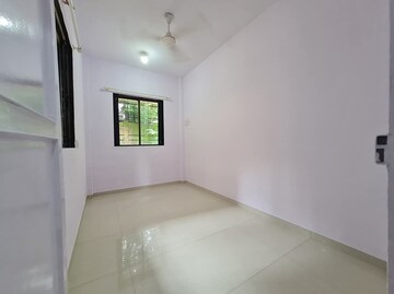 Bedroom in 1 BHK Apartment at Malad West – for Rent
