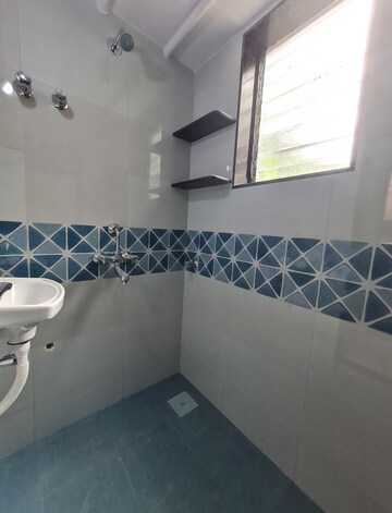 Team Area in 1 BHK Apartment at Malad West – for Rent