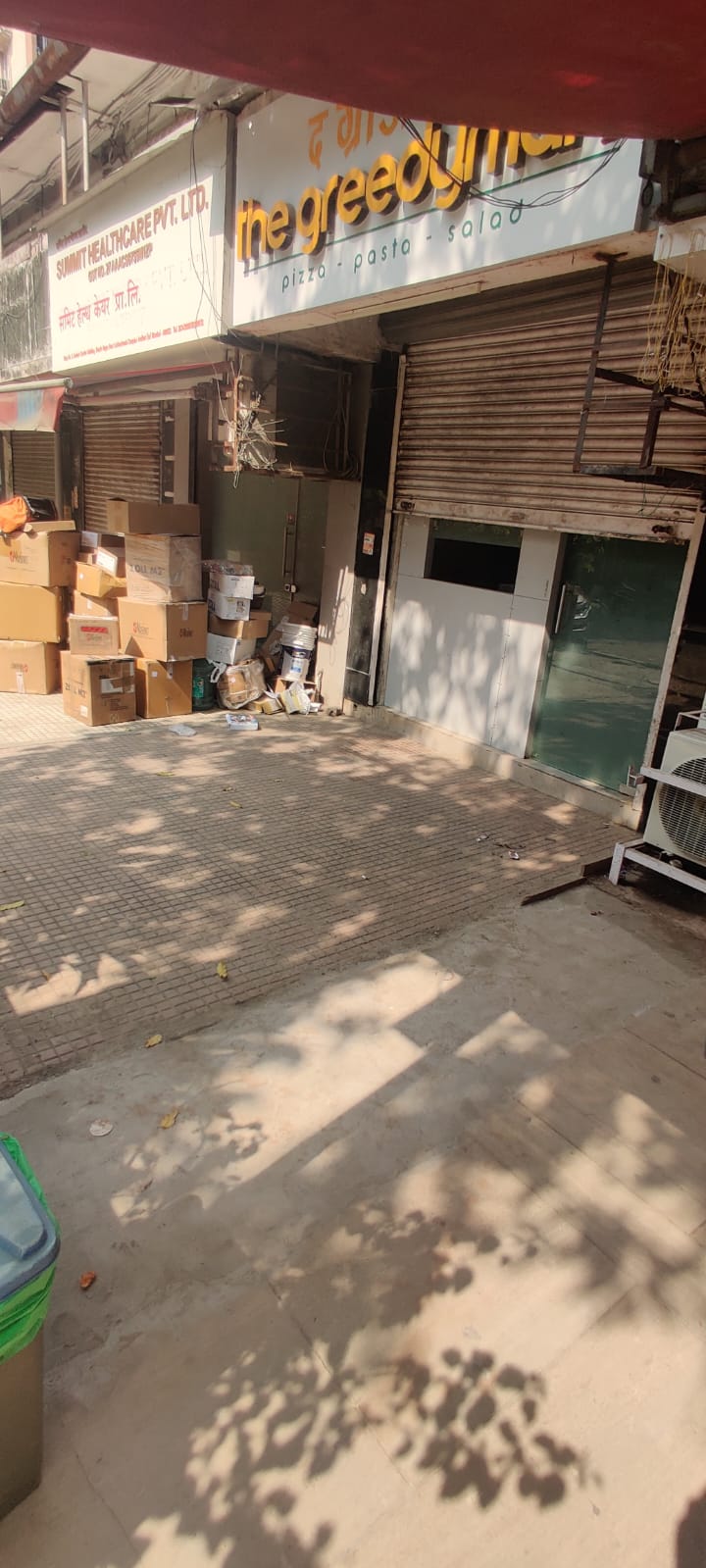 Retail Shop For Sale in Lokhandwala