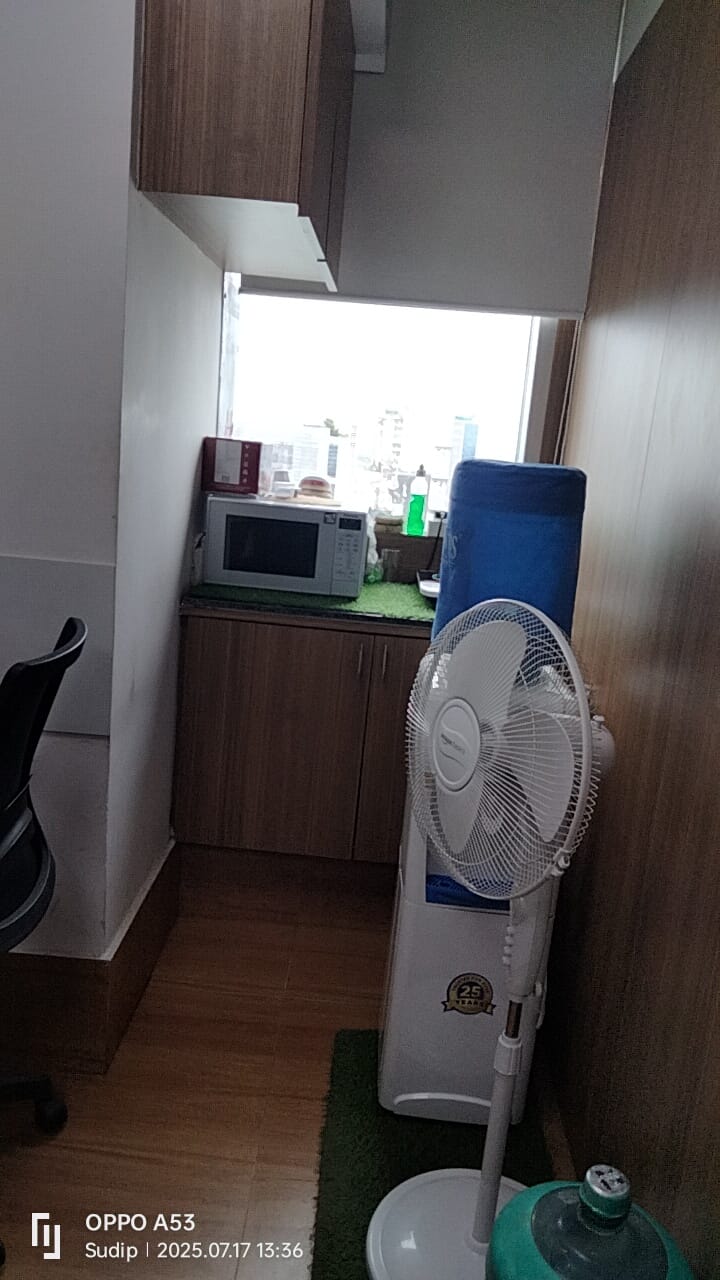 Office Space For Rent in Aurora Water Front 