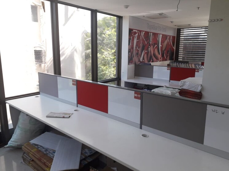 Common Area, classic-pentagon Commercial Office Space 3250 Sq.Ft. In Chakala Mumbai 8963444