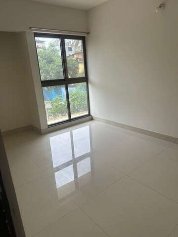 Room in 1 BHK Apartment at Lodha Casa Viva, Majiwada – for Sale