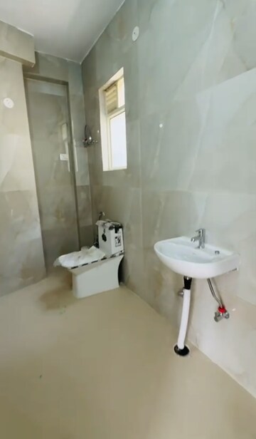 Bathroom in 1.5 BHK Builder Floor at New Ashok Nagar – for Rent