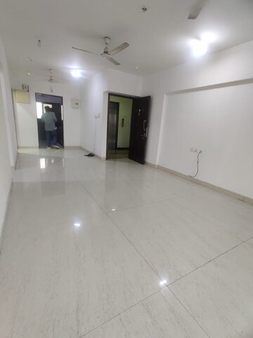Room in 2 BHK Apartment at Neelkanth Gardens, Chembur – for Rent