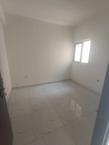 Room in 3 BHK Apartment at Pivotal Paradise, Sector 62 – for Rent