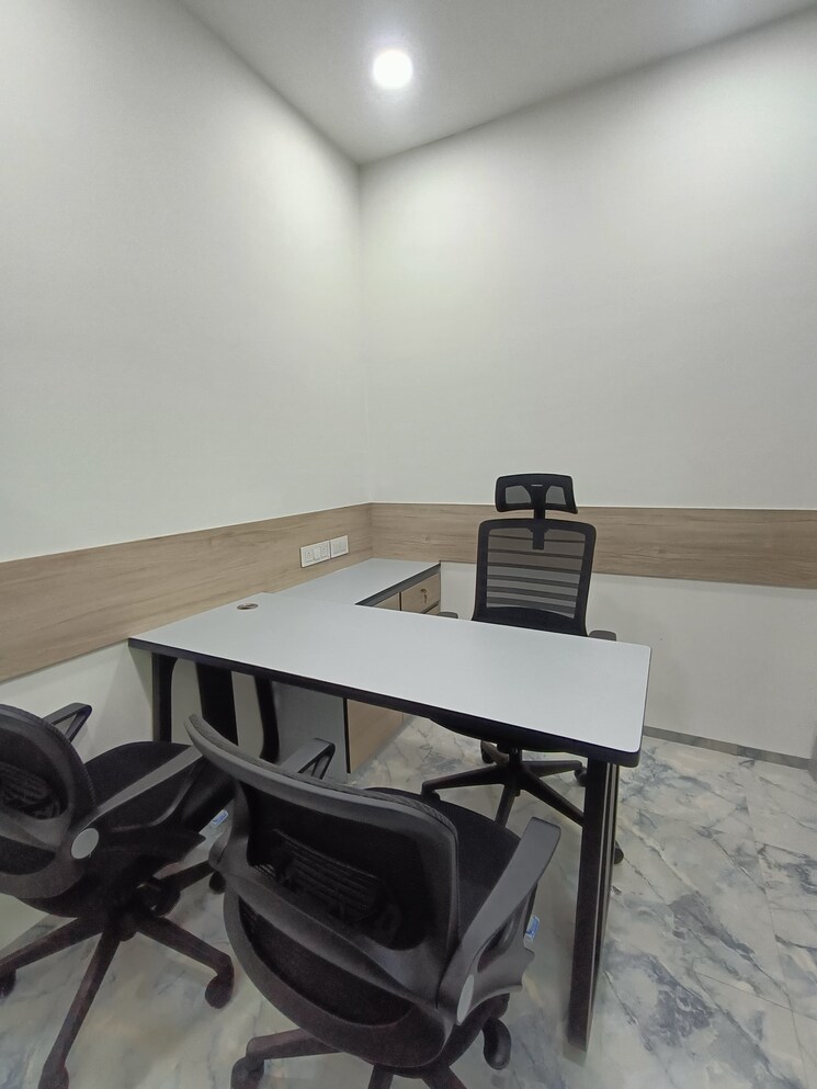 Team Area, mani-casadona Commercial Office Space 600 Sq.Ft. In New Town Kolkata 8963412