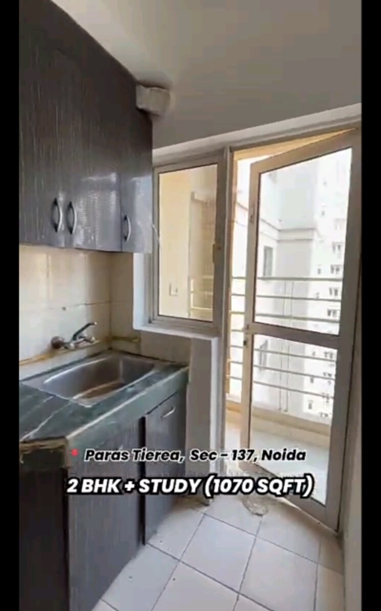 Kitchen, paras-tierea 2 Bedroom 1070 Sq.Ft. Apartment In Sector 137 Noida 8963460