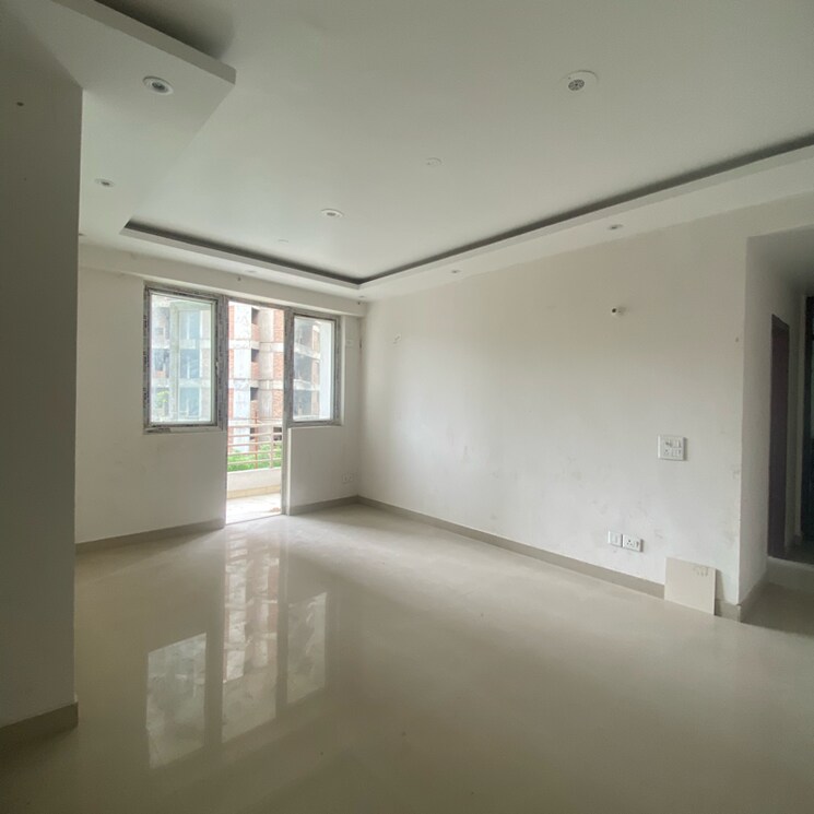 Room, sector 89 3 Bedroom 1500 Sq.Ft. Apartment In Sector 89 Faridabad 8963475