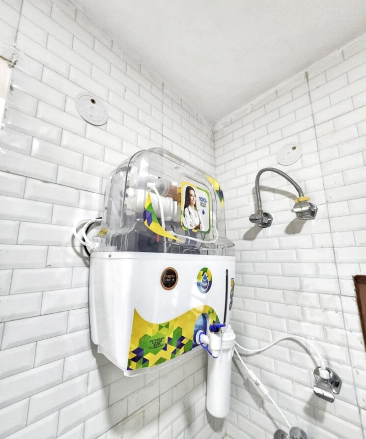 Bathroom, freedom fighters enclave 1 Bedroom 400 Sq.Ft. Apartment In Freedom Fighters Enclave Delhi 8963484