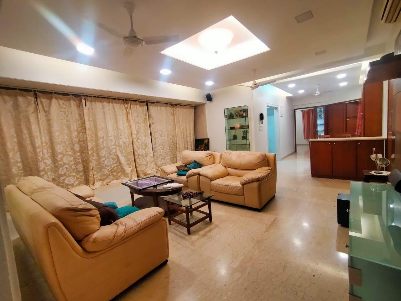 2 BHK + Pooja Room,Servant Room Apartment For Rent in Prabhadevi CHS