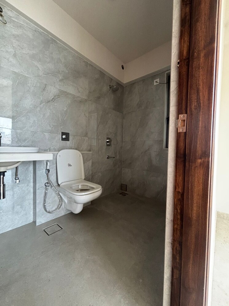 Bathroom, diamond-garden 3 Bedroom 1560 Sq.Ft. Apartment In Chembur Mumbai 8963465