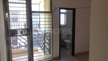 Room in 3 BHK Builder Floor at Puri Vip Floors, Sector 81 – for Rent