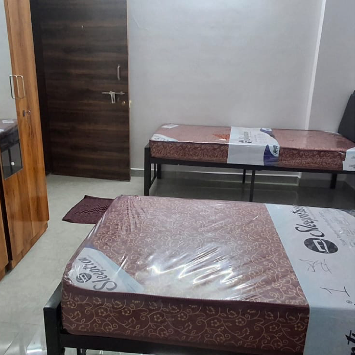 Pg For Rent in Krishnai Apartment 