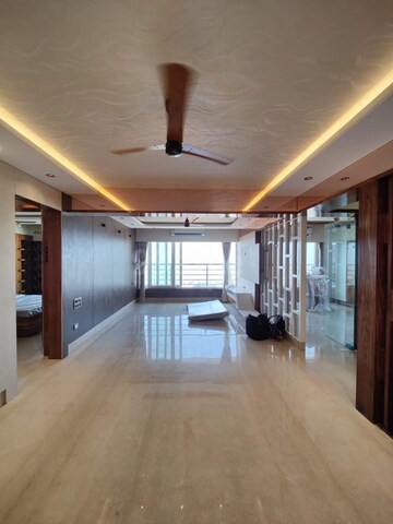 Room in 2 BHK Apartment at Prabhadevi – for Rent