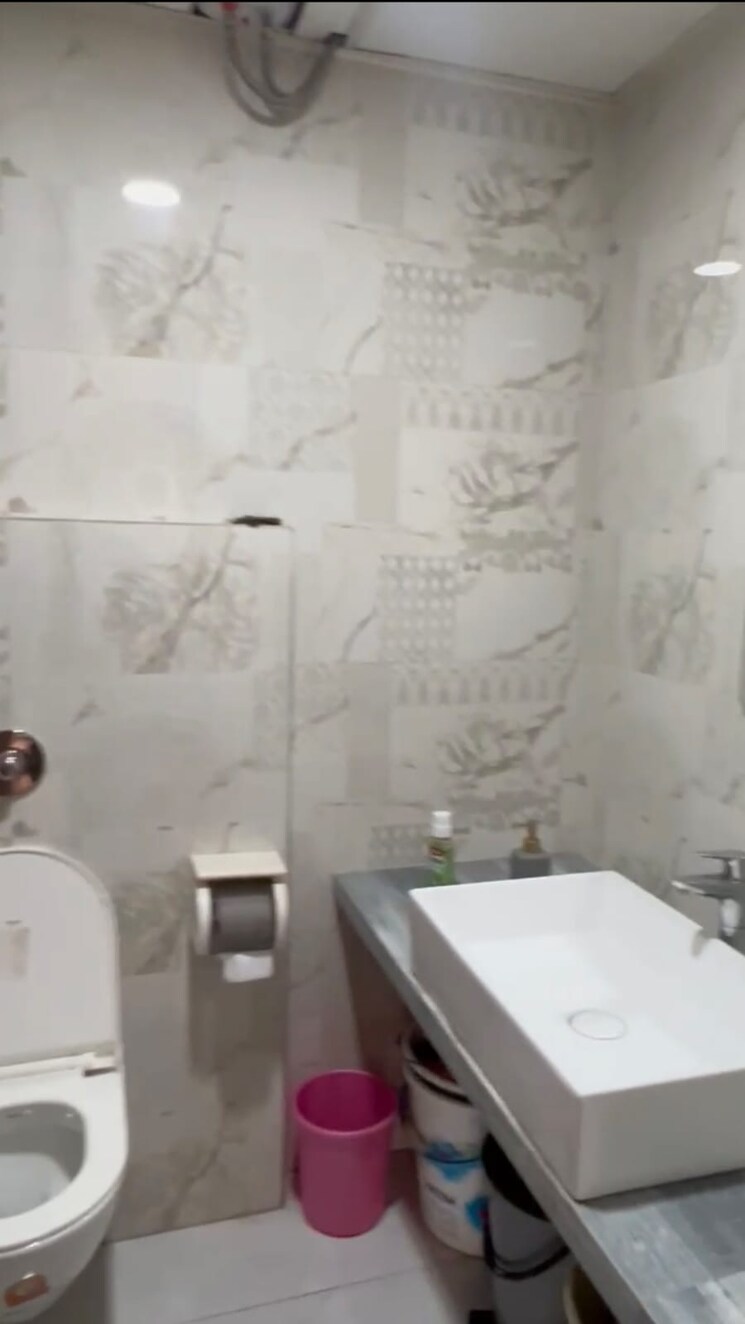 Bathroom, sindhi-society 2 Bedroom 910 Sq.Ft. Apartment In Chembur Mumbai 8963514
