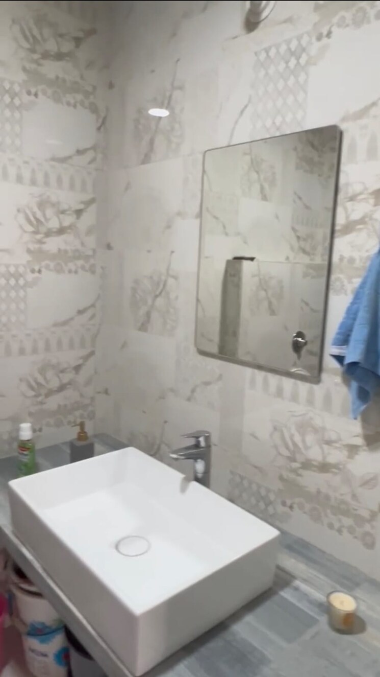 Bathroom, sindhi-society 2 Bedroom 910 Sq.Ft. Apartment In Chembur Mumbai 8963514