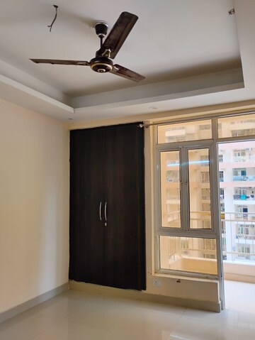 2 BHK Apartment For Rent in Supertech Ecovillage II, Sector 16b Greater Noida