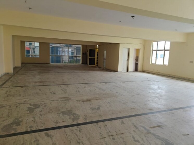 Room, sector 63 Commercial Industrial Plot 5500 Sq.Ft. In Sector 63 Noida 8963526