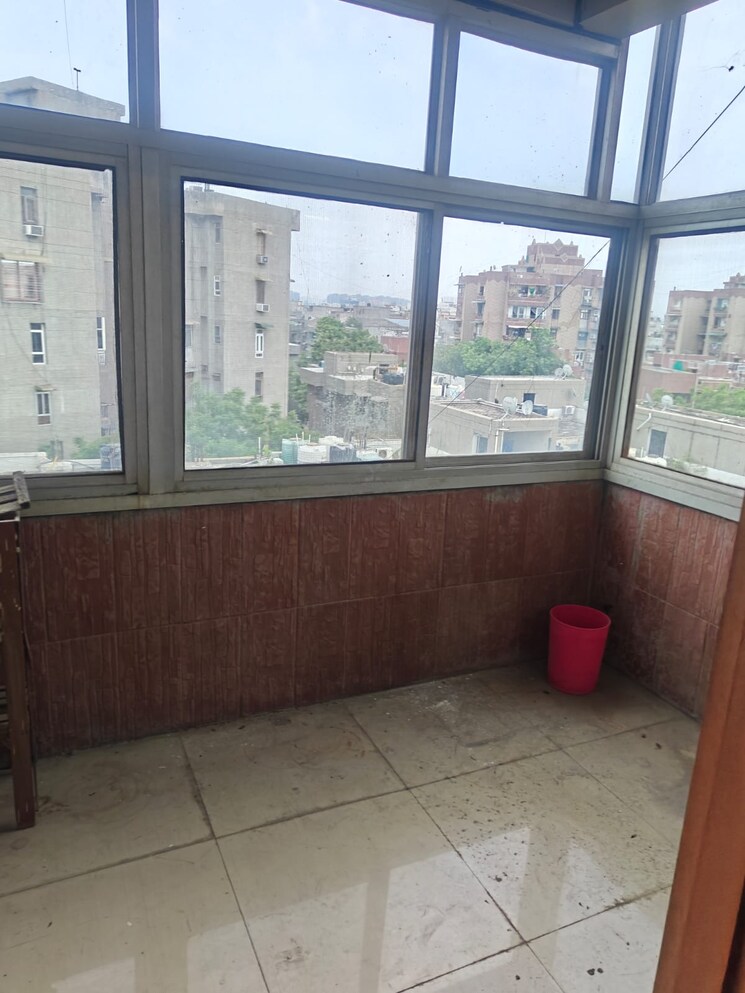 Balcony, ip extension 2 Bedroom 1200 Sq.Ft. Apartment In Ip Extension Delhi 8963542