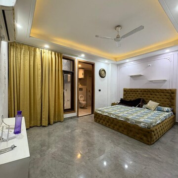 Room in 3 BHK Apartment at Chattarpur – for Rent