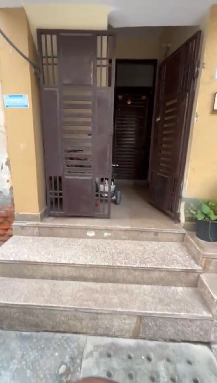 Bedroom, rohini sector 22 2 Bedroom 60 Sq.Mt. Builder Floor In Rohini Sector 22 Delhi 8963587